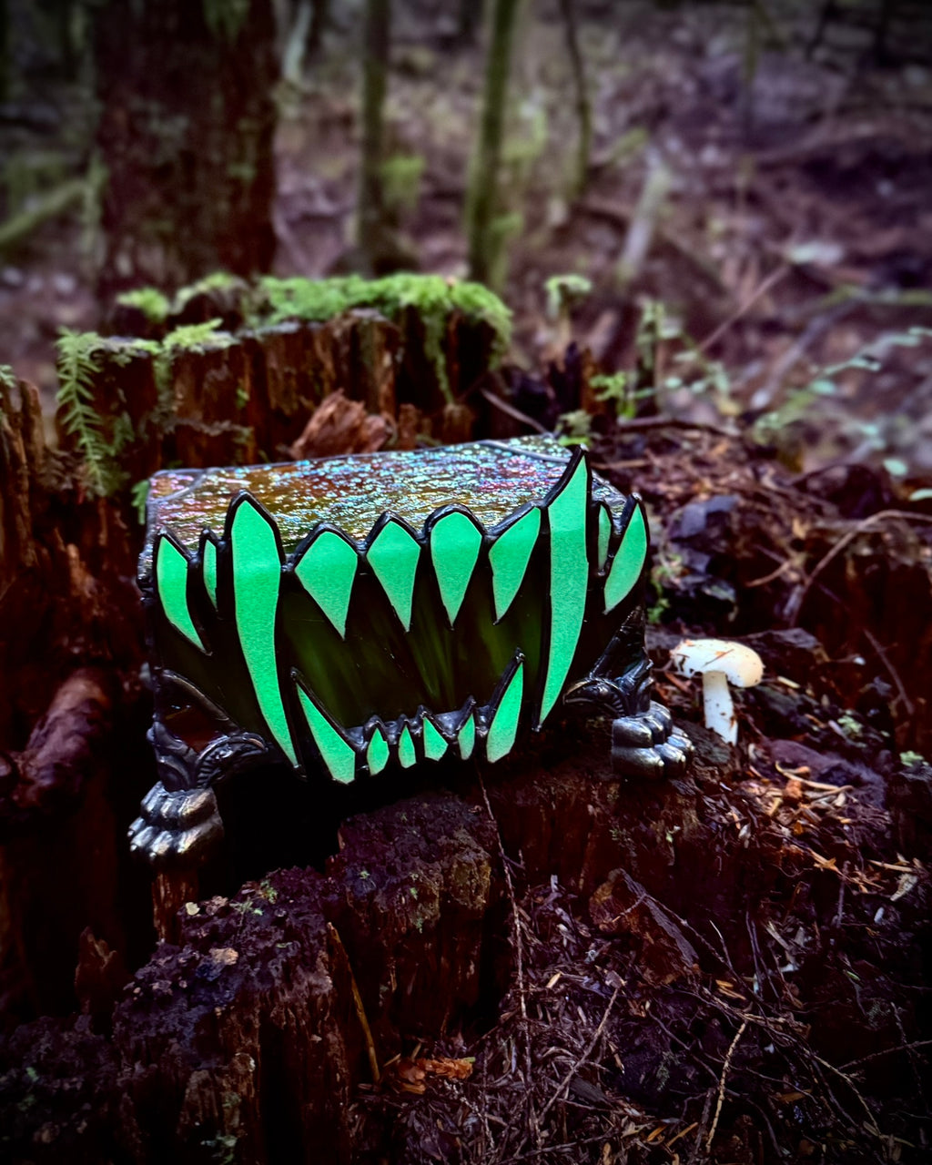 Fangs trinket stained glass box - made to order