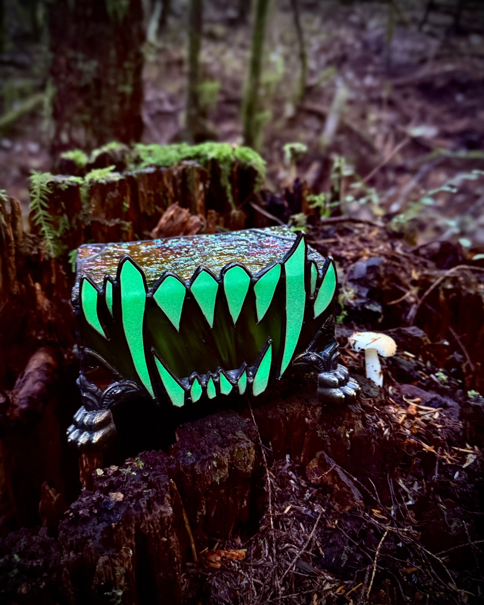 Fangs trinket stained glass box - made to order